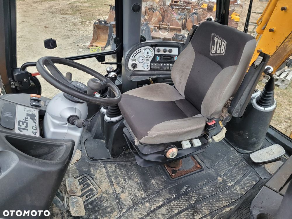 JCB 3CX - 4