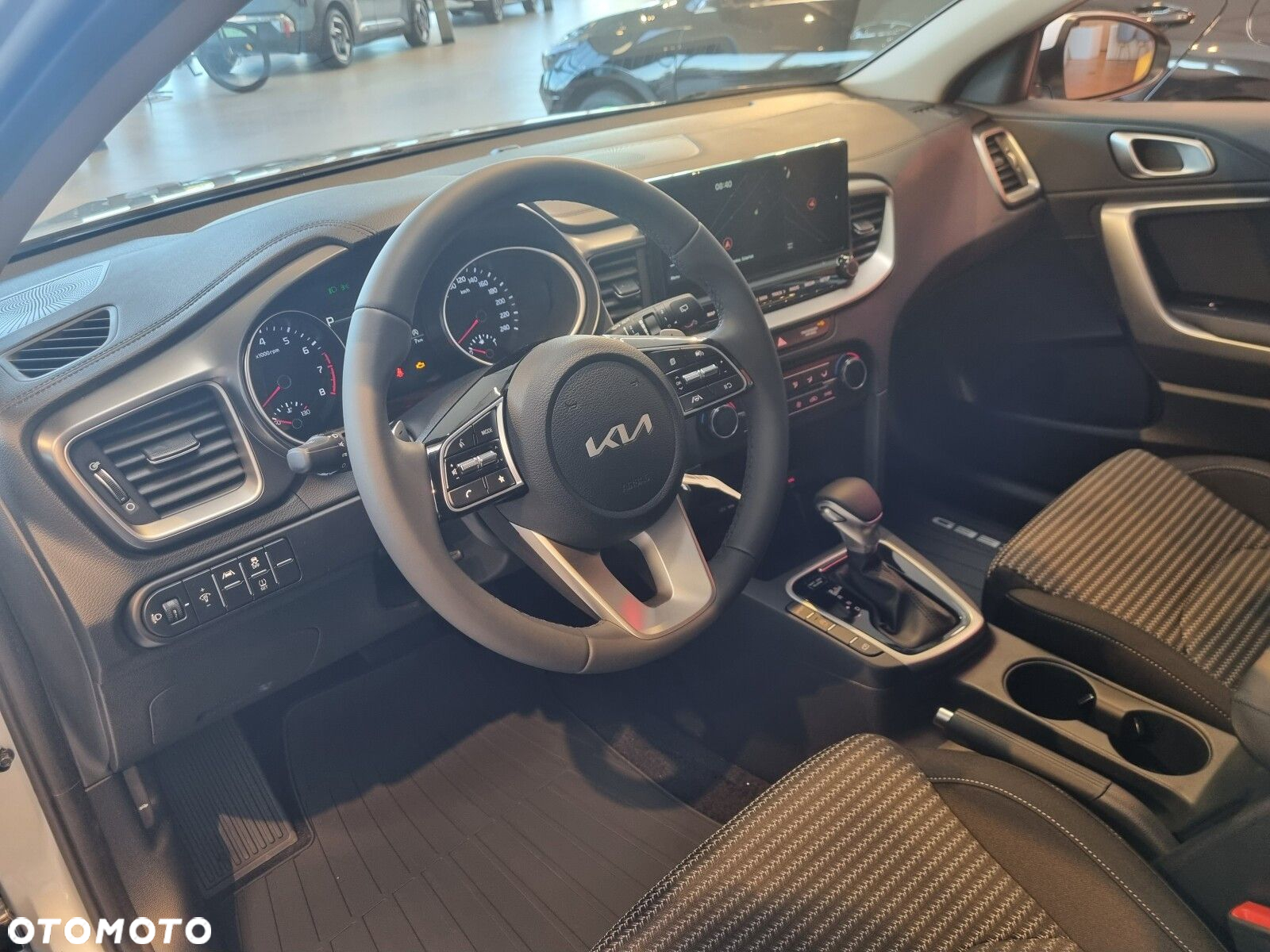 Kia Ceed - 13