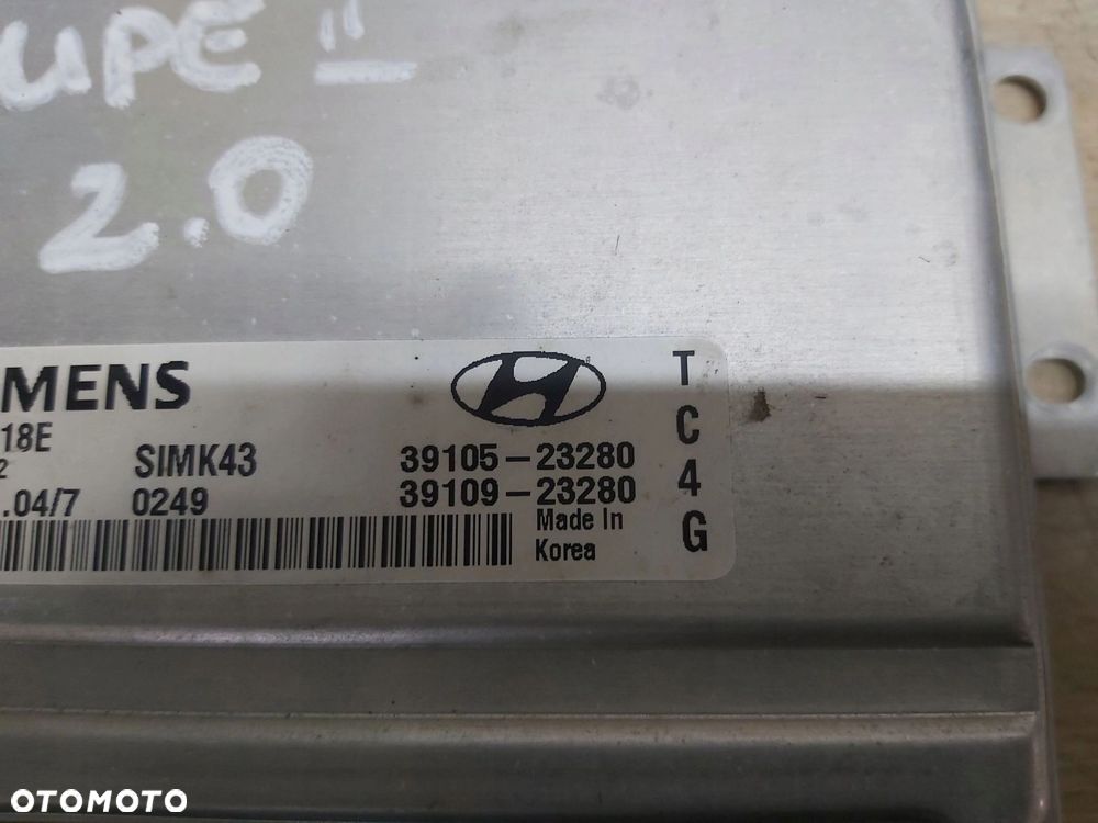 HYUNDAI COUPE II 2,0 komputer sterownik silnika 39105-23280 - 2