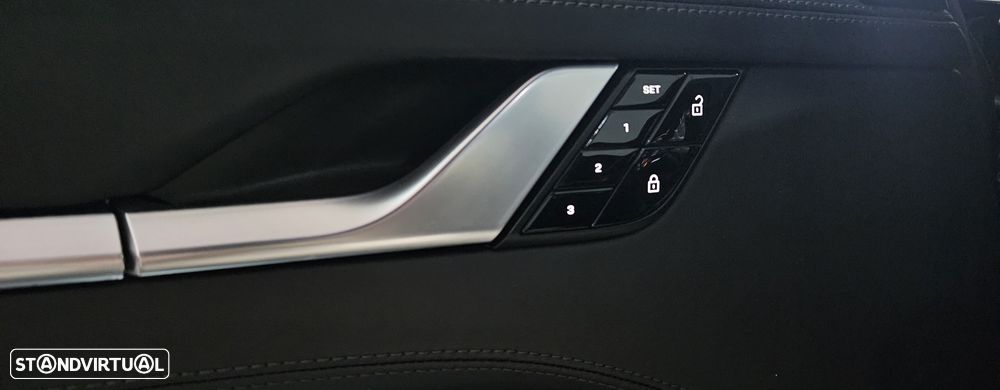 Porsche 911 Série F - 23