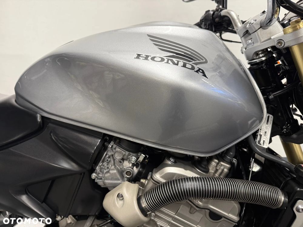 Honda Hornet - 31