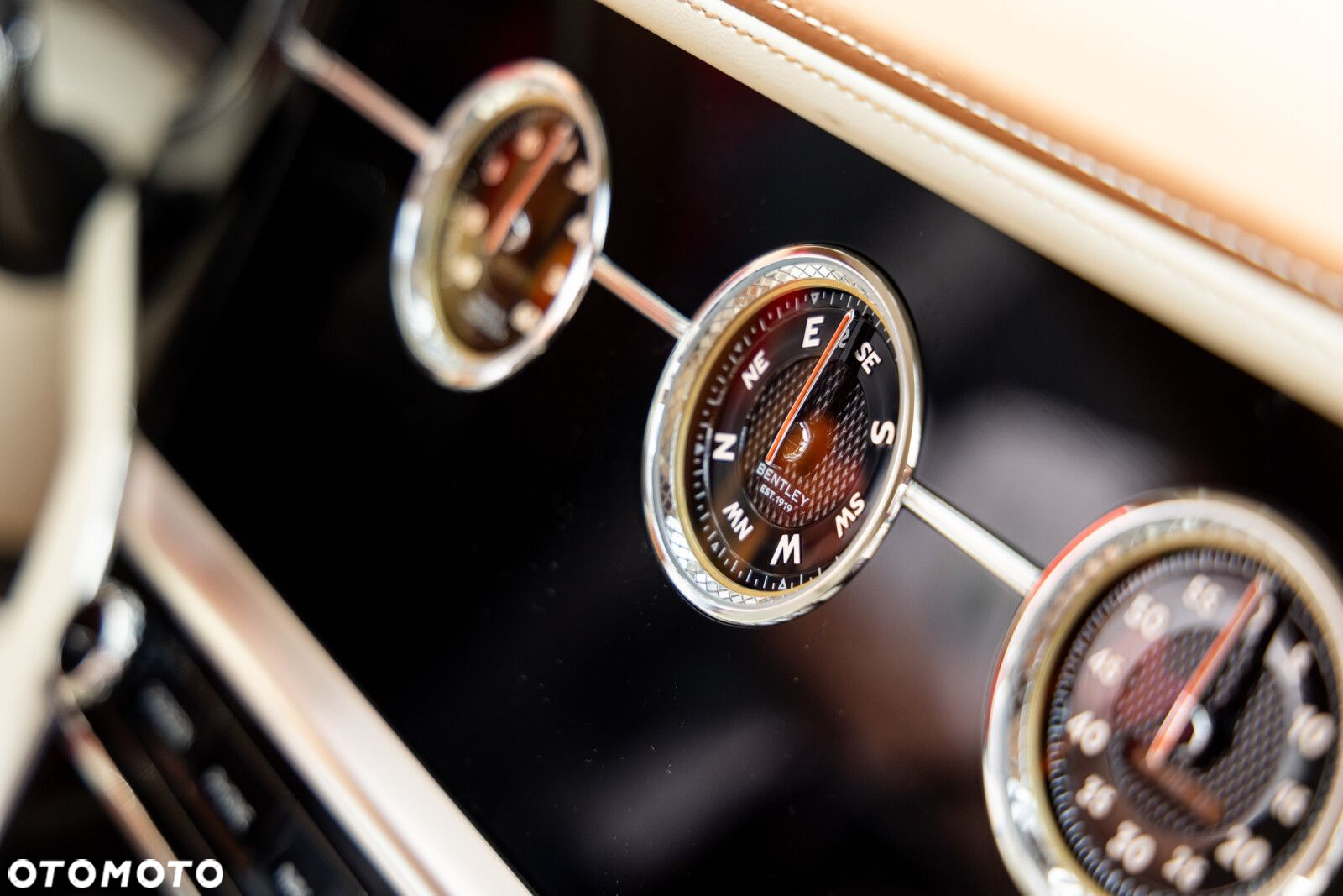 Bentley Continental GT - 16
