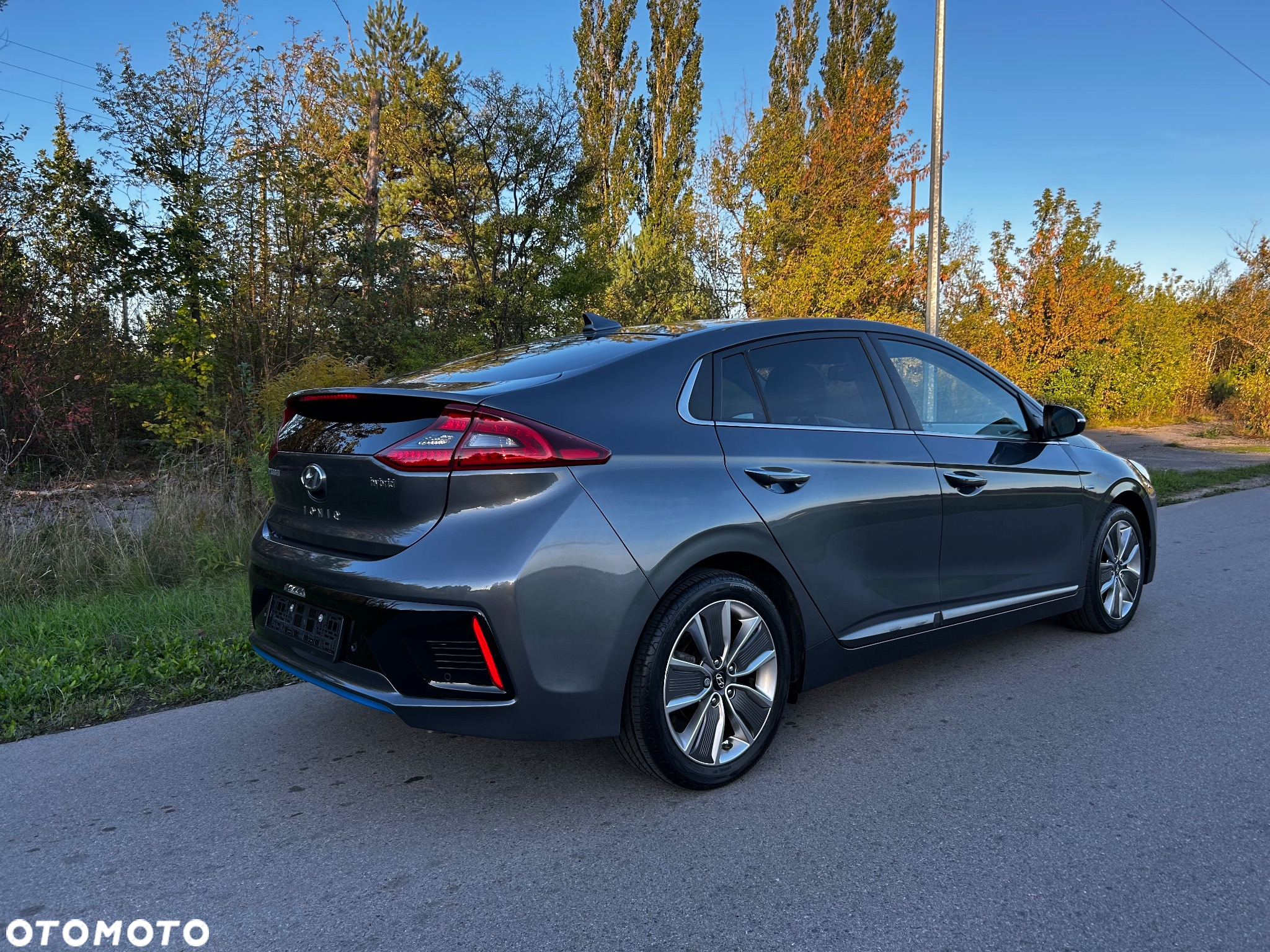 Hyundai IONIQ Hybrid 1.6 GDI Premium - 10