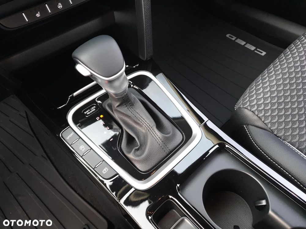 Kia Ceed 1.5 T-GDI L DCT - 14