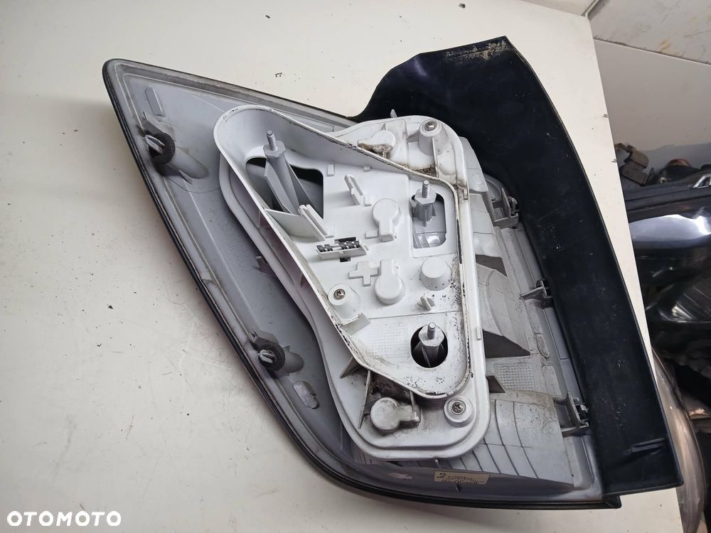 Opel Astra III H Kombi lampa tylna prawa, lewa - 7