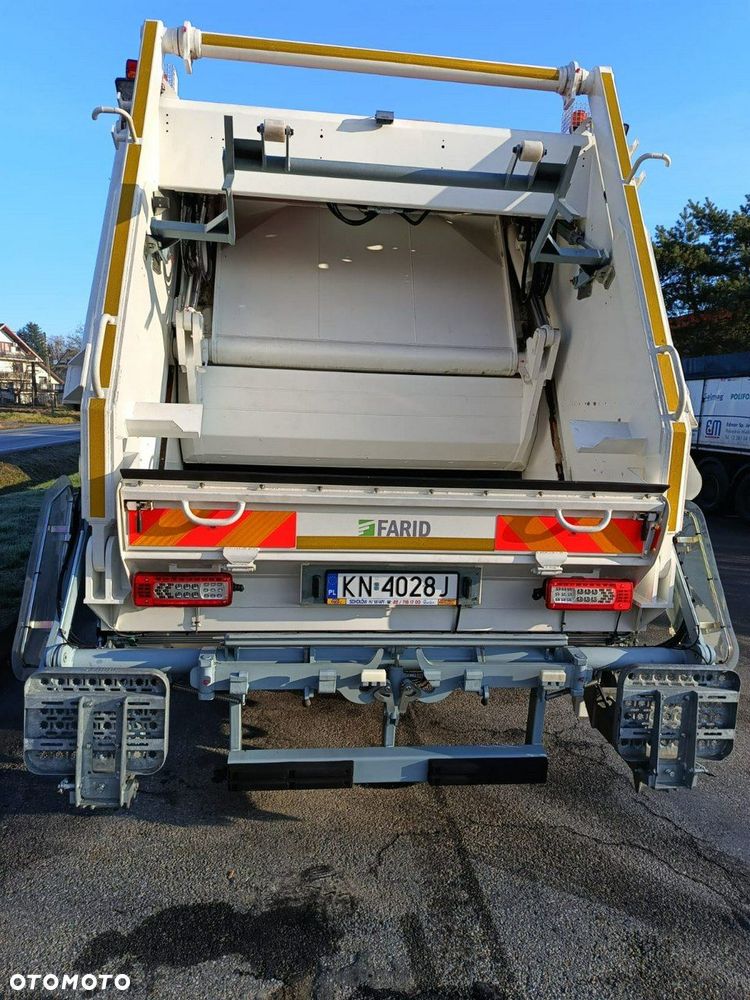 Renault D Wide 26 - 8