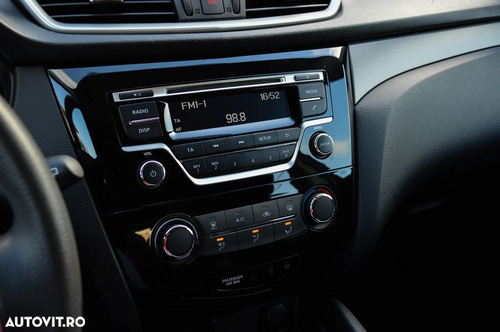 Nissan Qashqai 1.5 DCI N-Connecta - 17