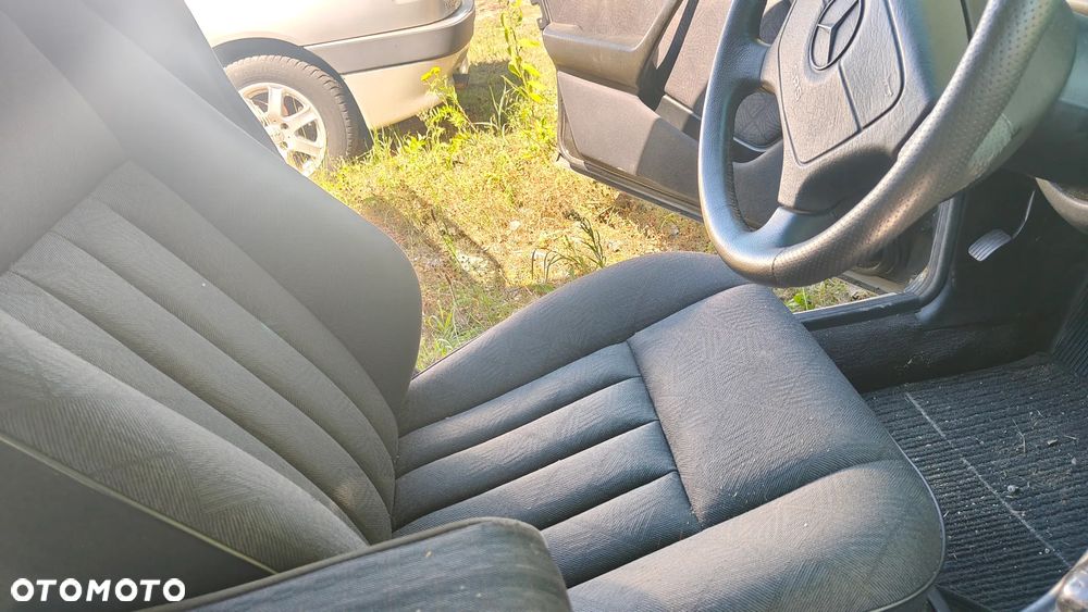 Mercedes-Benz W124 (1984-1993) - 18