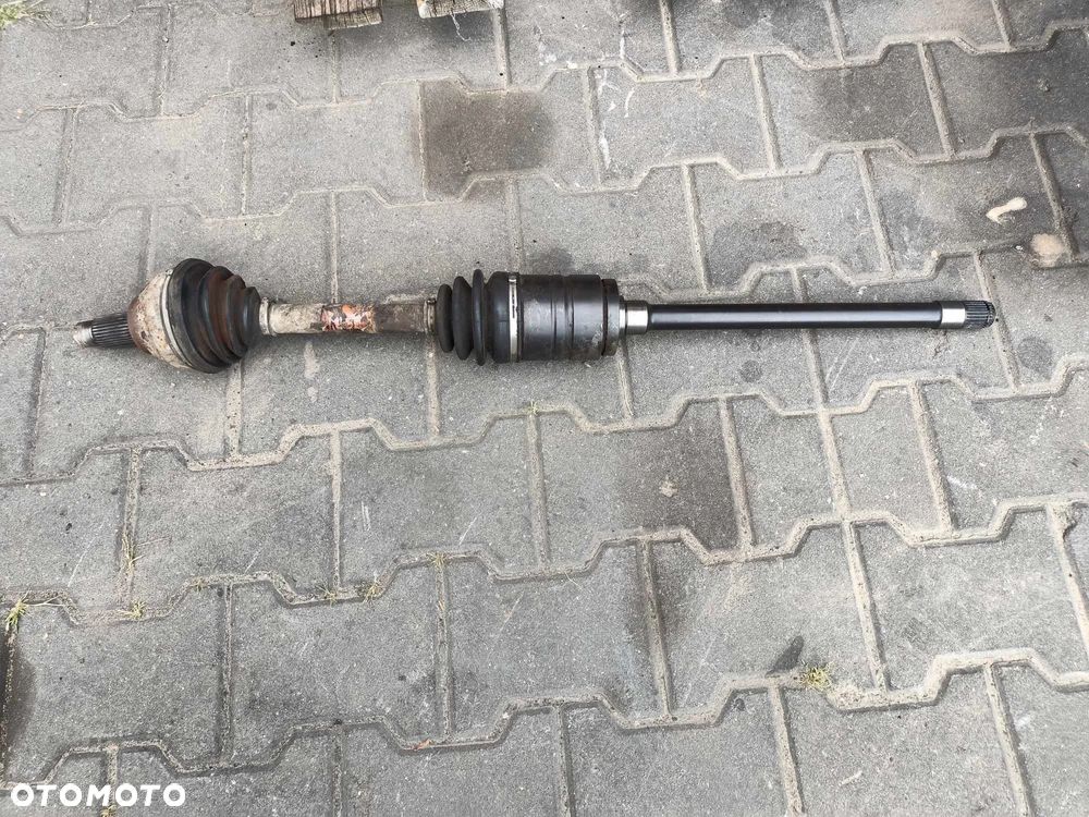 Półoś napędowa prawa prawy przód przednia BMW E46 325xi 330xi 330xd