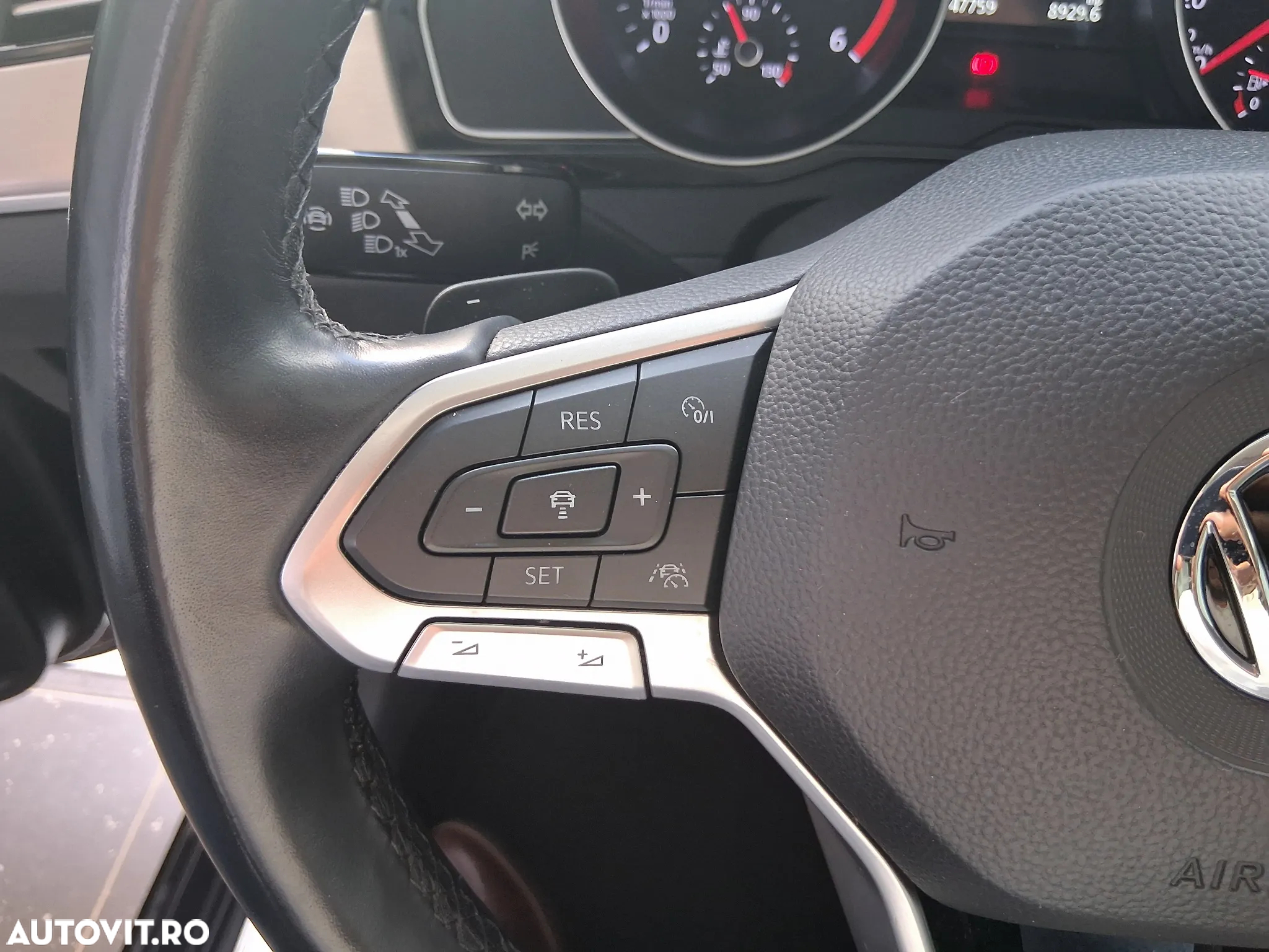 Volkswagen Passat Variant 2.0 TDI DSG Highline - 11