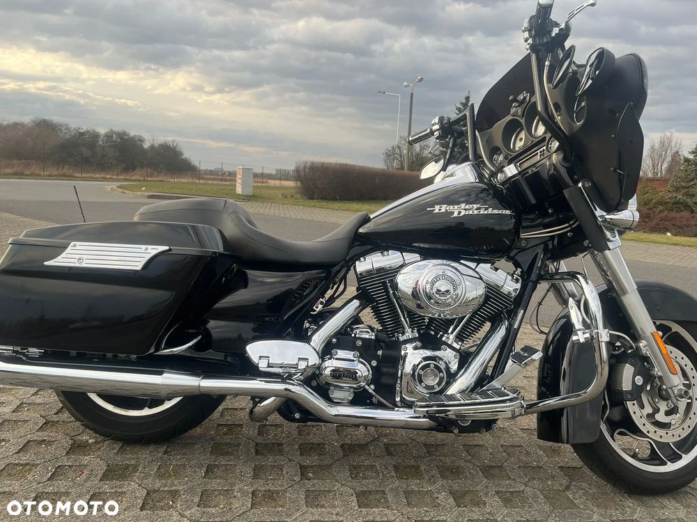 Harley-Davidson Touring Street Glide - 1
