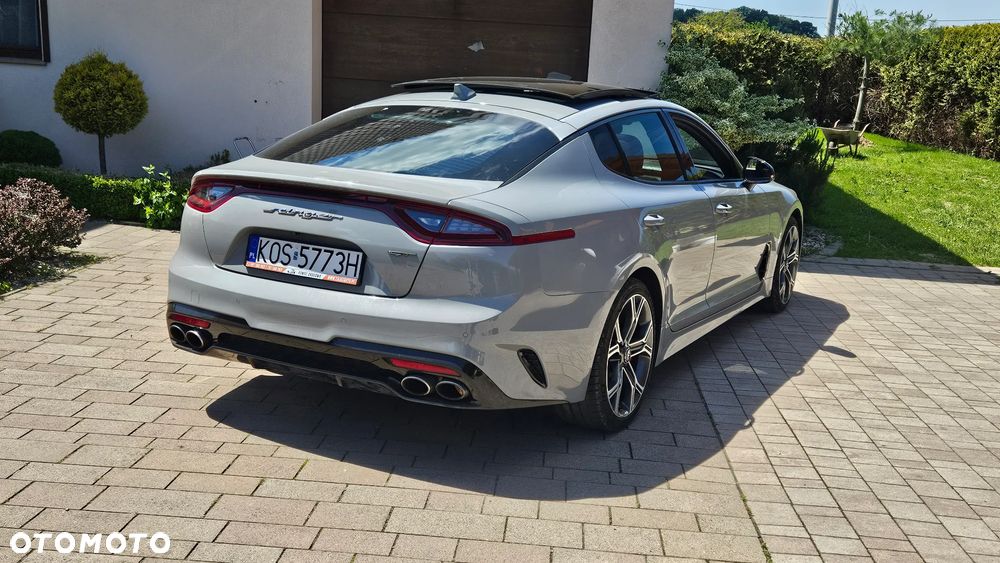 Kia Stinger - 27