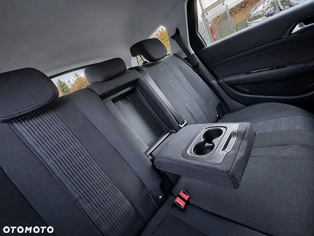 Peugeot 308 1.5 BlueHDi Allure S&S - 22