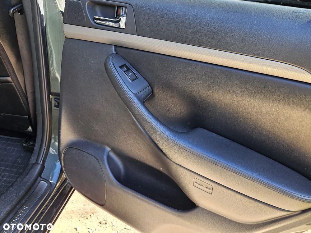 Toyota Avensis 2.2 D-4D Sol Plus 180 Premium - 17