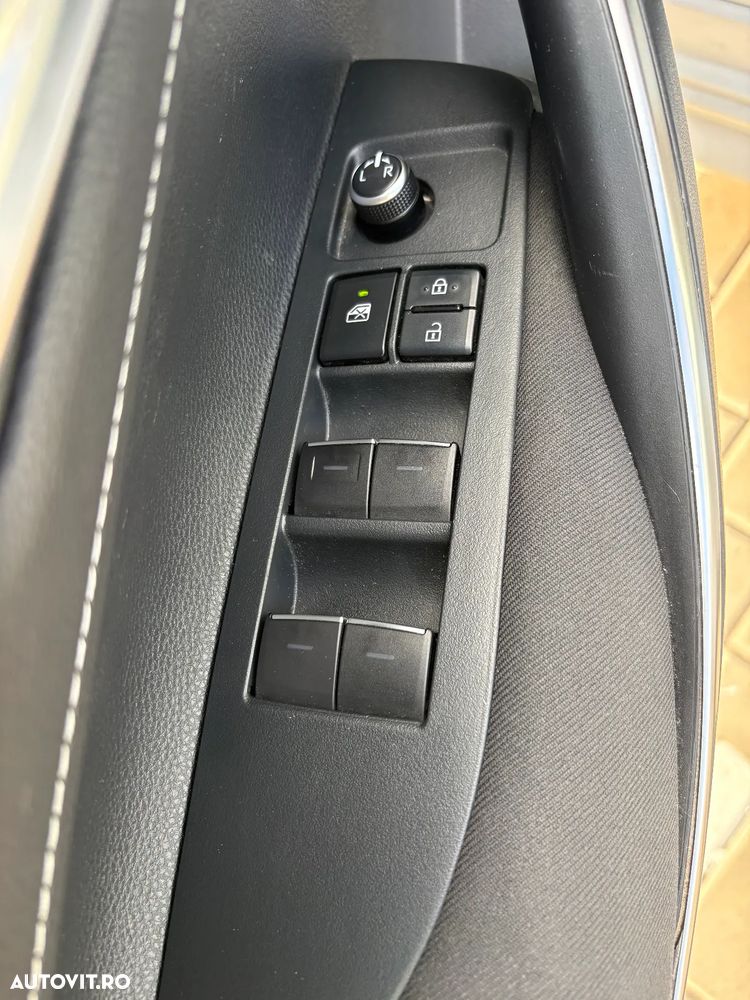 Toyota Corolla 2.0 HSD Dynamic interior Negru - 19