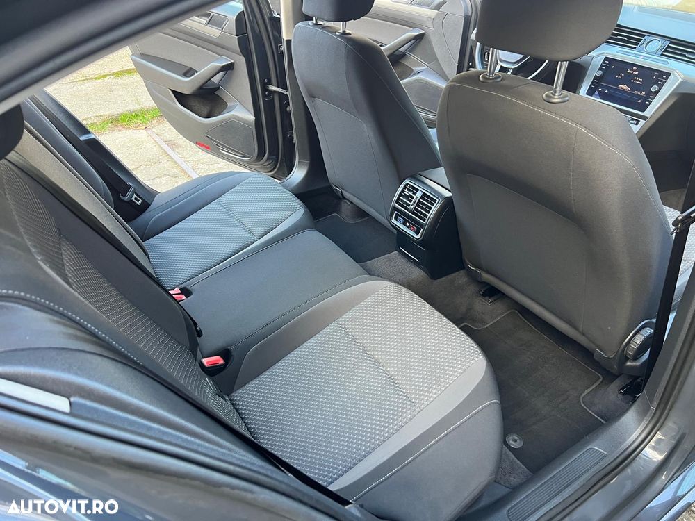 Volkswagen Passat 1.6 TDI Comfortline - 18