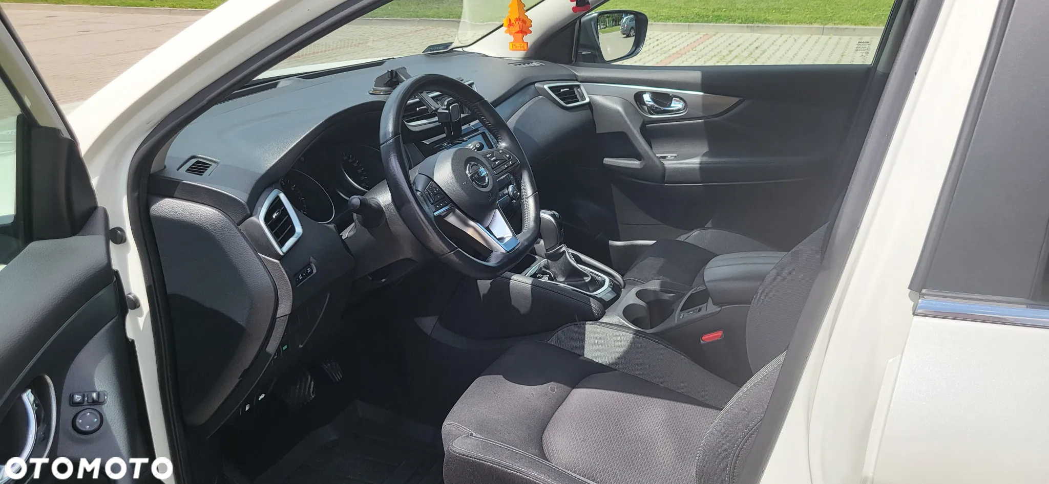 Nissan Qashqai 1.3 DIG-T N-Connecta DCT - 10