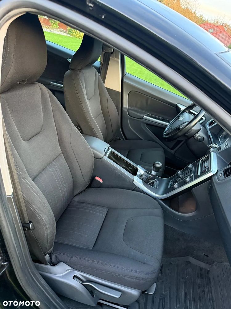 Volvo V60 ver-d2-kinetic - 10