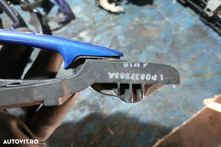 Maner deschidere din exterior usa fata stanga 1P0837885A 1P0837885A S - 3