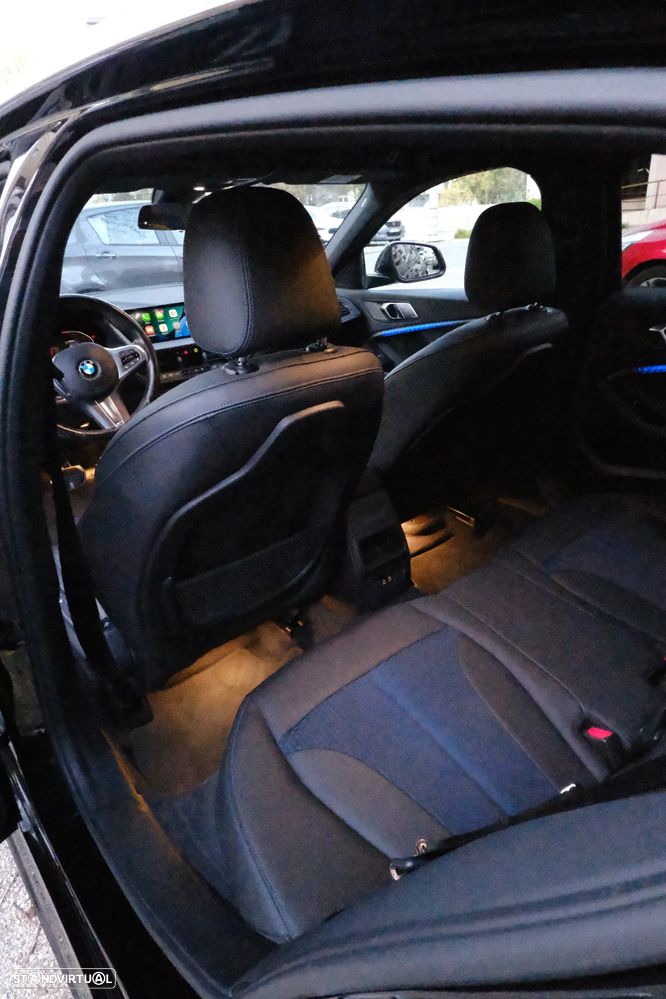 BMW 116 d Pack Desportivo M Auto - 31