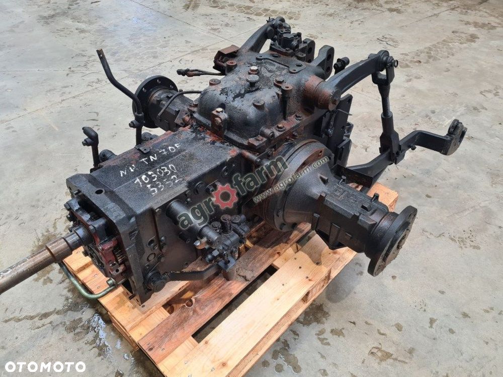 Tylny most New Holland TN70F 44366006 - 2