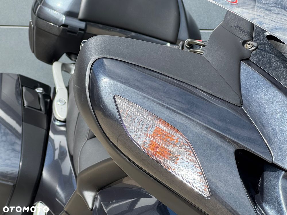 Honda ST - 9