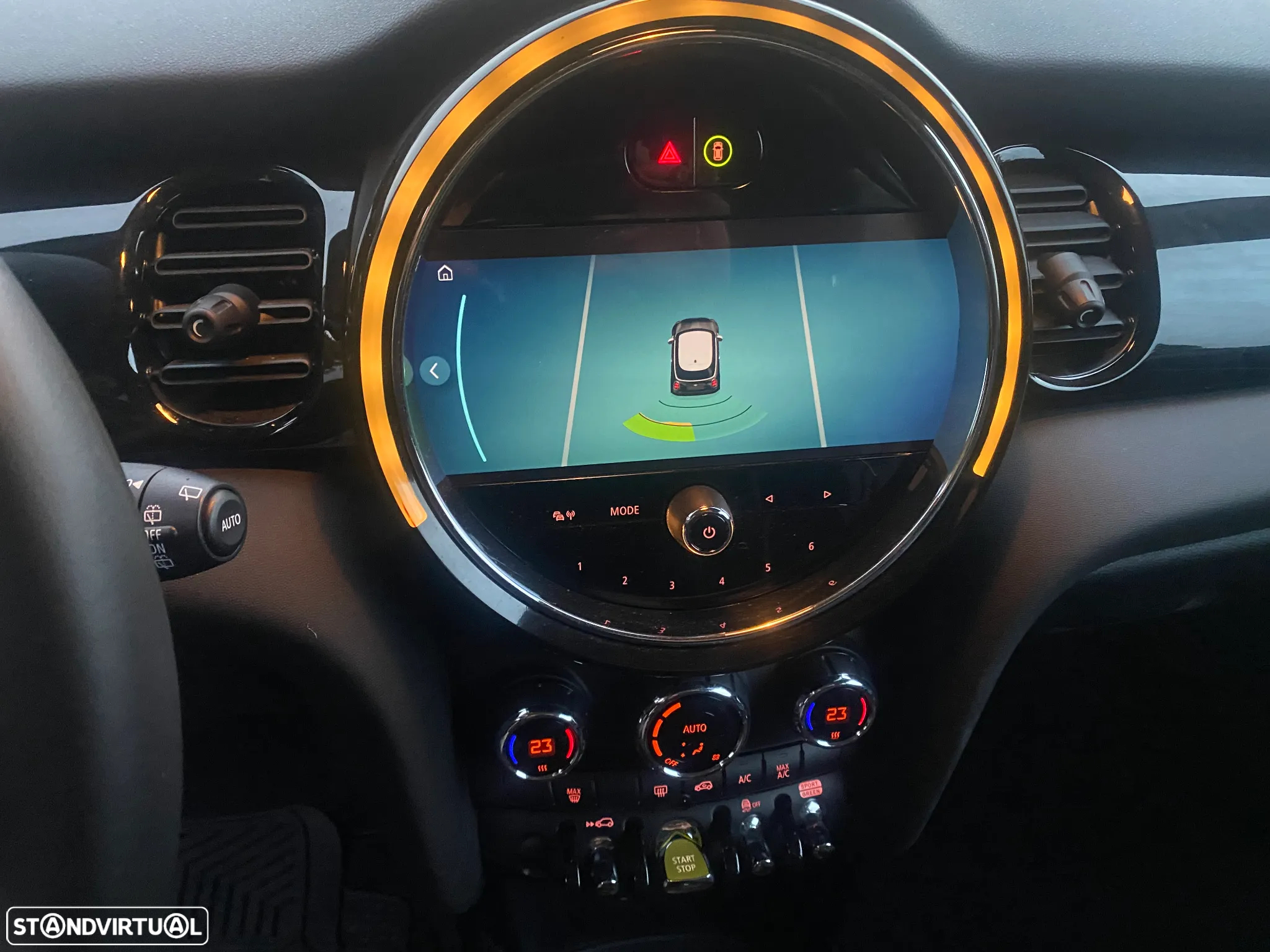 MINI 3 Portas Cooper E Essential - 17