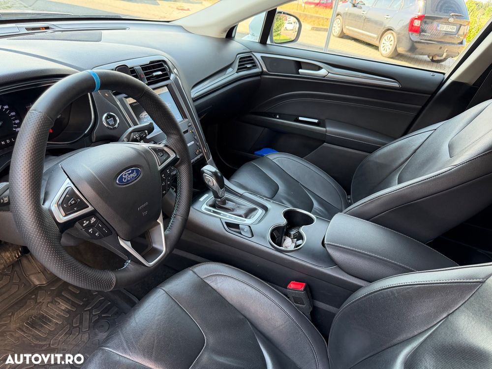 Ford Mondeo 2.0 HEV Titanium - 18