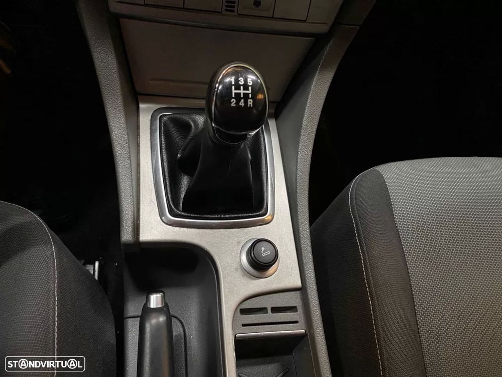 Ford Focus 1.6 TDCi Sport - 14
