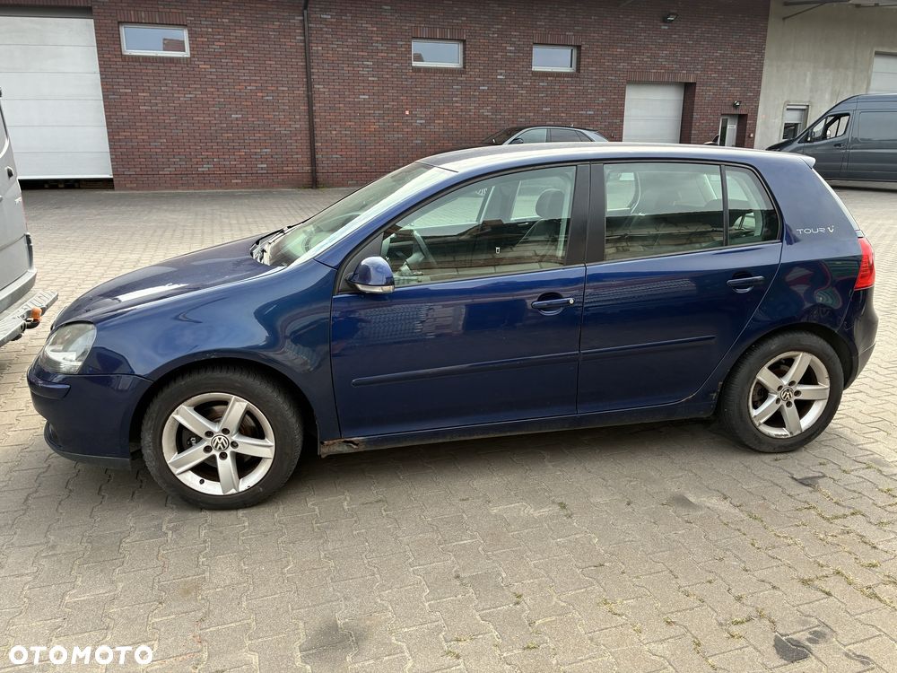 Volkswagen Golf - 2