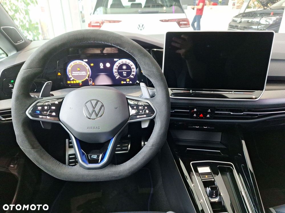Volkswagen Golf Variant - 13