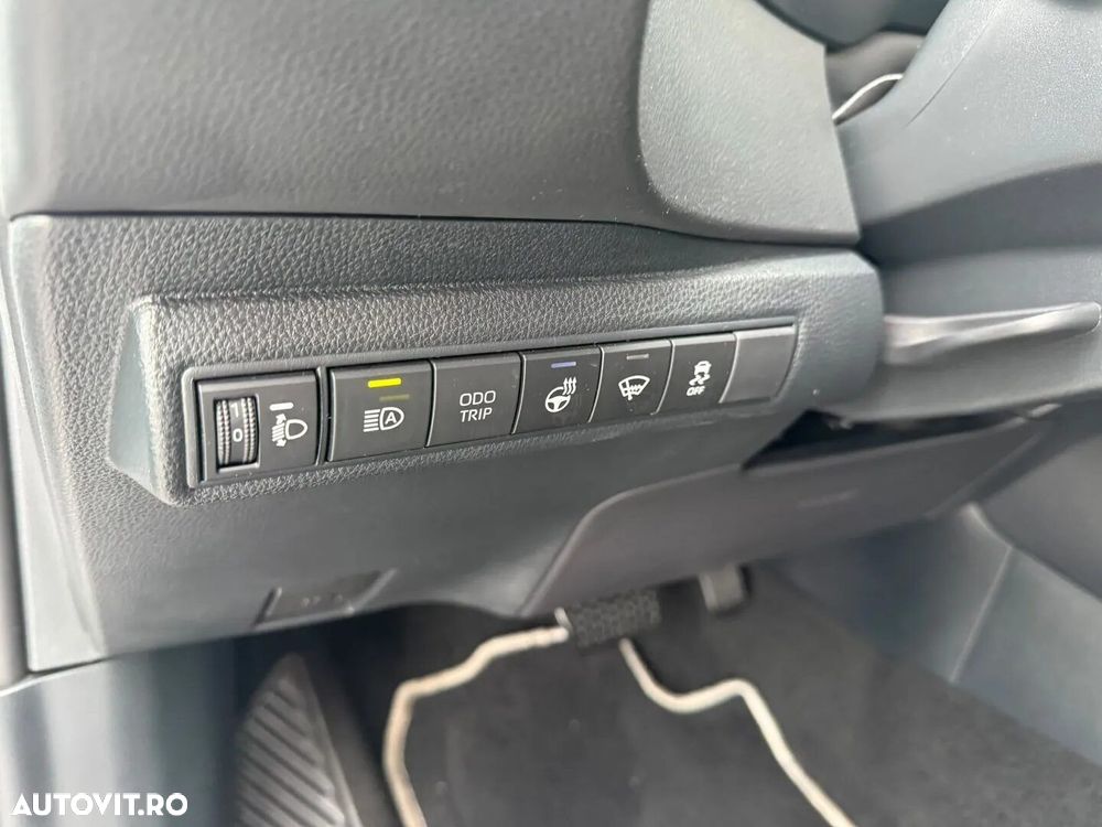 Toyota Corolla 1.8 HSD Dynamic - 11