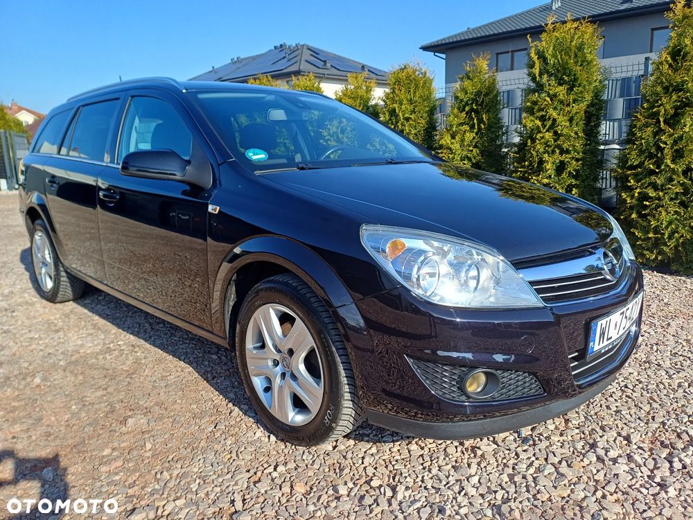 Opel Astra 1.6 Edition 111 Jahre - 1