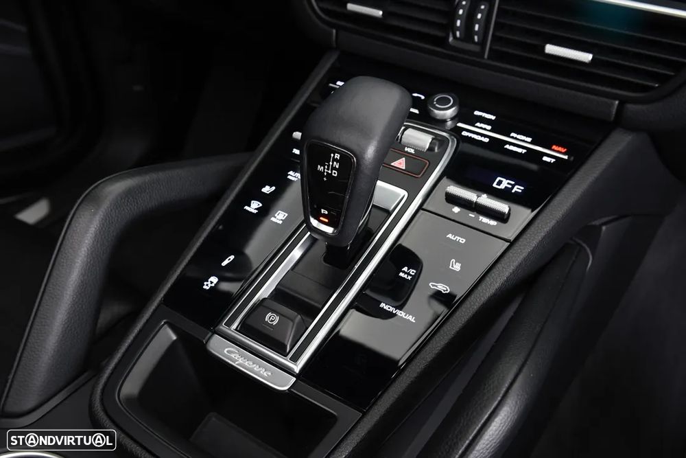 Porsche Cayenne E-Hybrid — fotografia 17