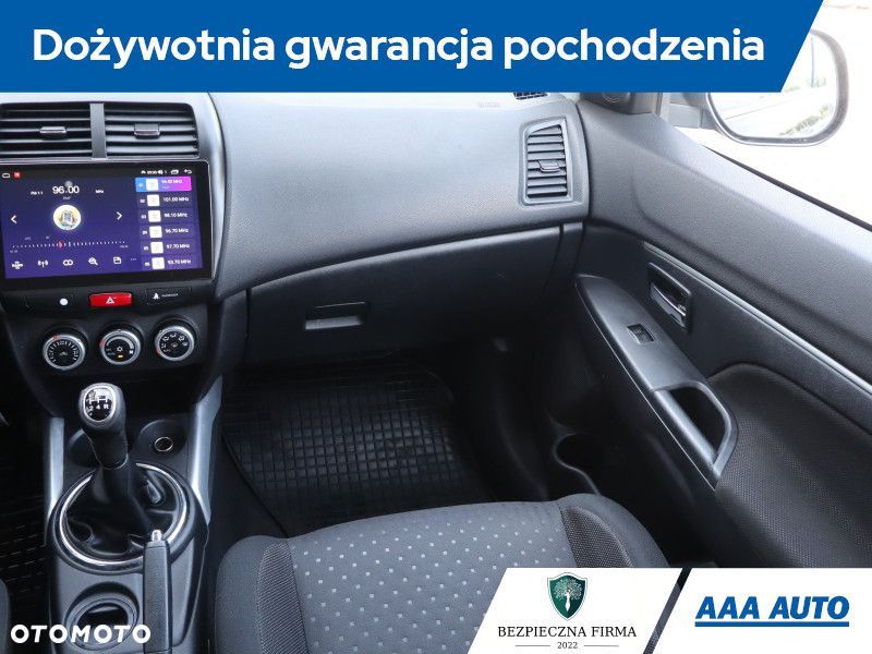 Mitsubishi ASX - 10