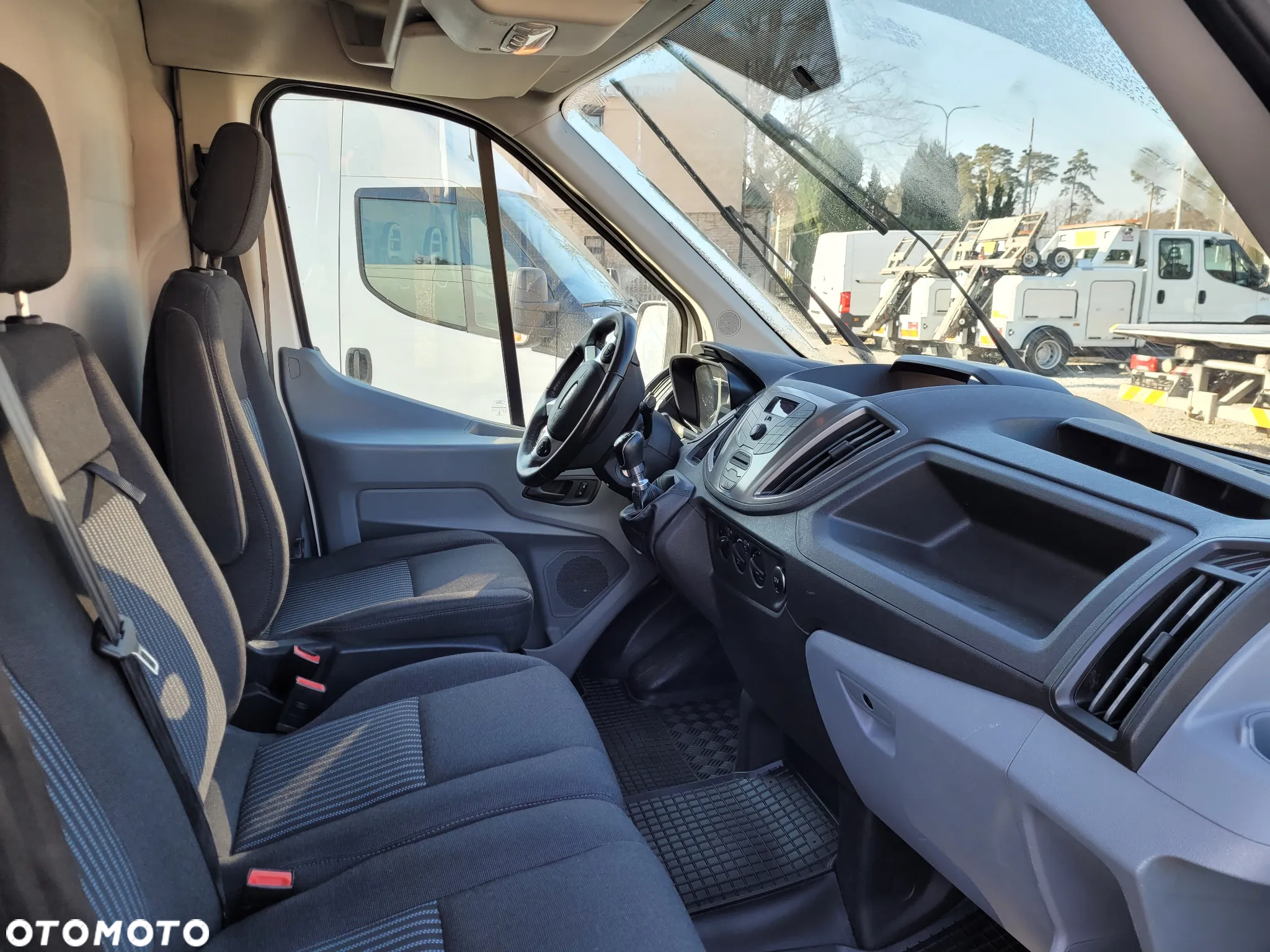 Ford Transit - 13
