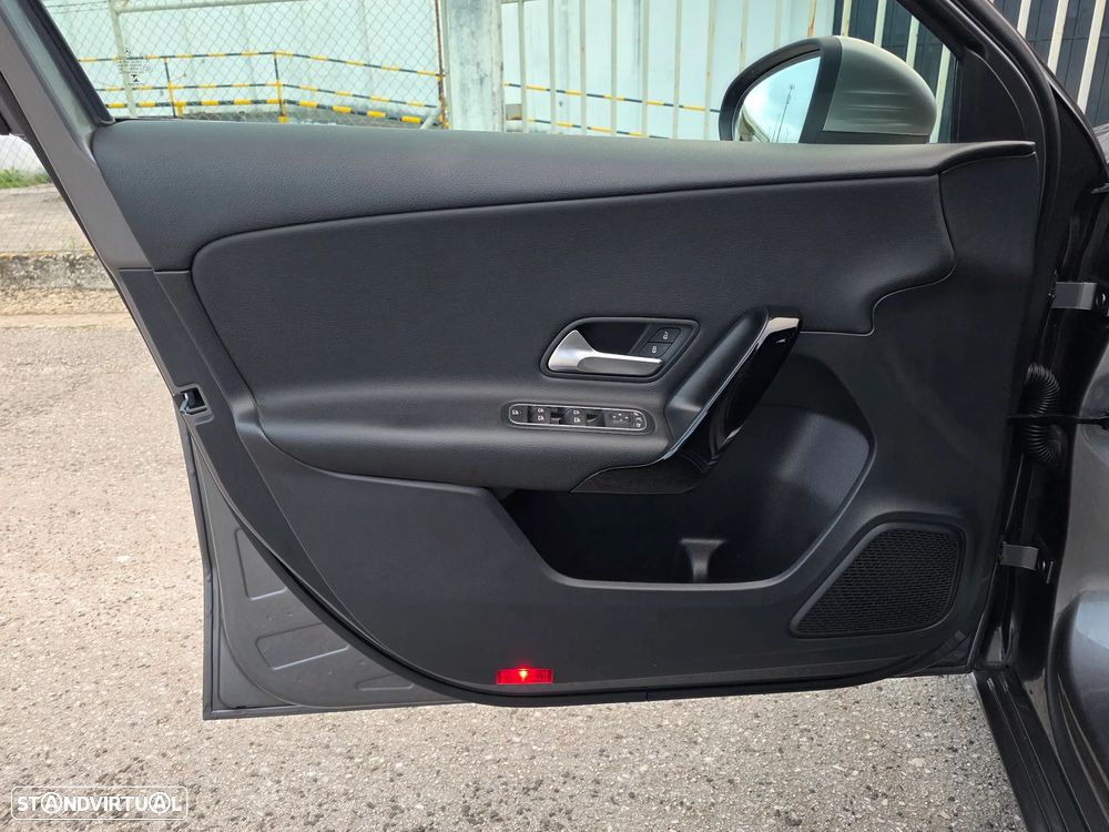 Mercedes-Benz A 160 Edition 2020 - 25