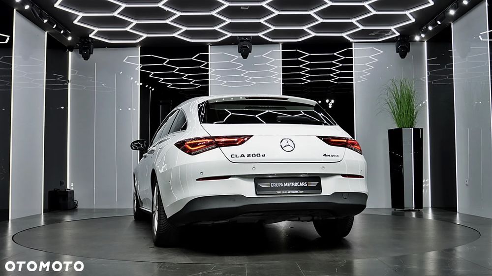 Mercedes-Benz CLA 200 d 4-Matic 8G-DCT - 7