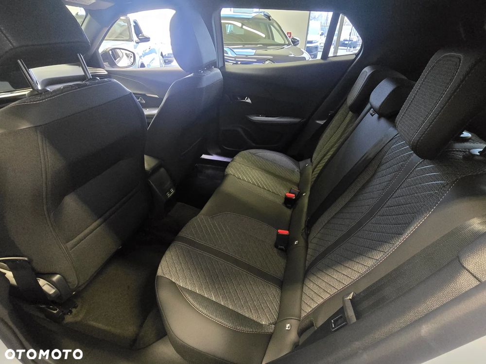 Peugeot 2008 PureTech mHEV Allure e-DCS6 - 6
