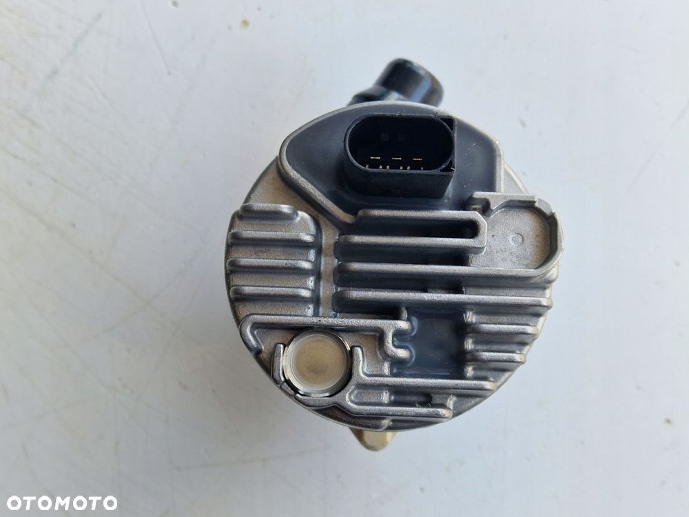 Mercedes OE Dodatkowa Pompa Wody Wodna A0005007500 ORYGINAŁ NOWA - 2