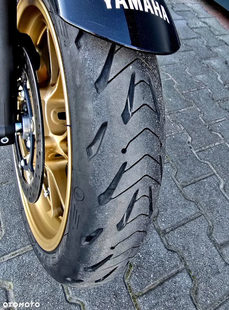 Yamaha XSR - 27