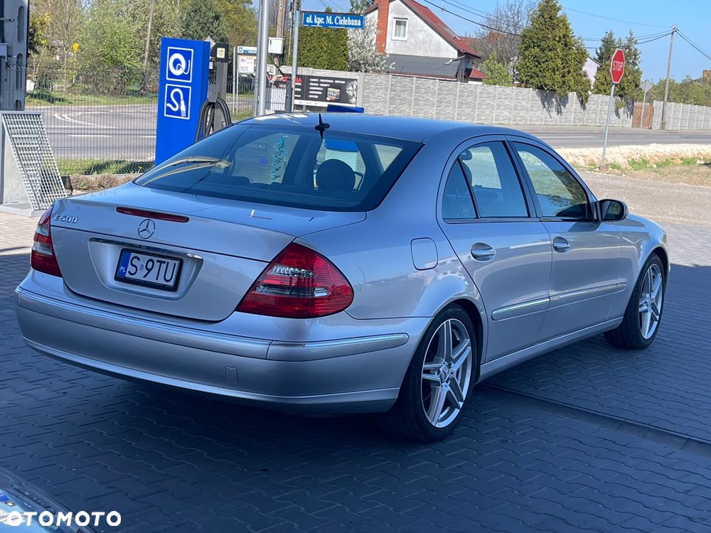 Mercedes-Benz Klasa E 500 Avantgarde Sport Edition - 4