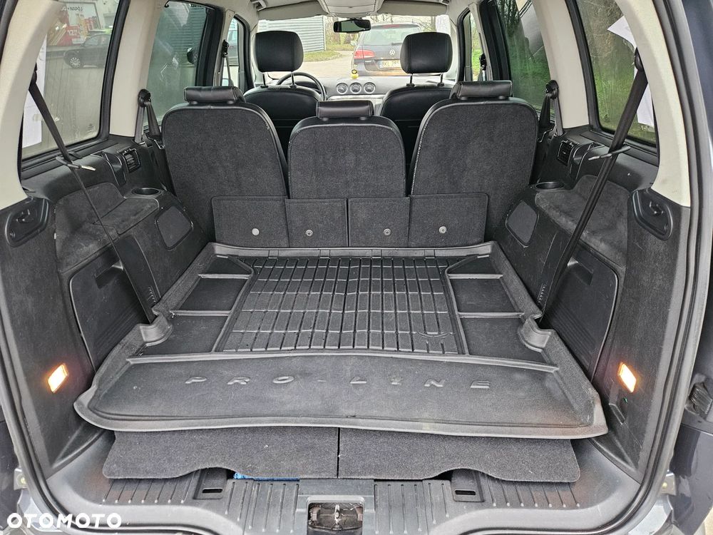 Ford Galaxy 2.0 Ghia - 10