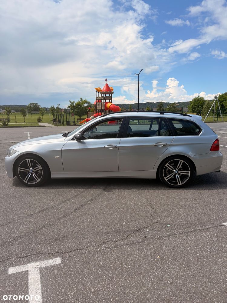 BMW Seria 3 325i - 9