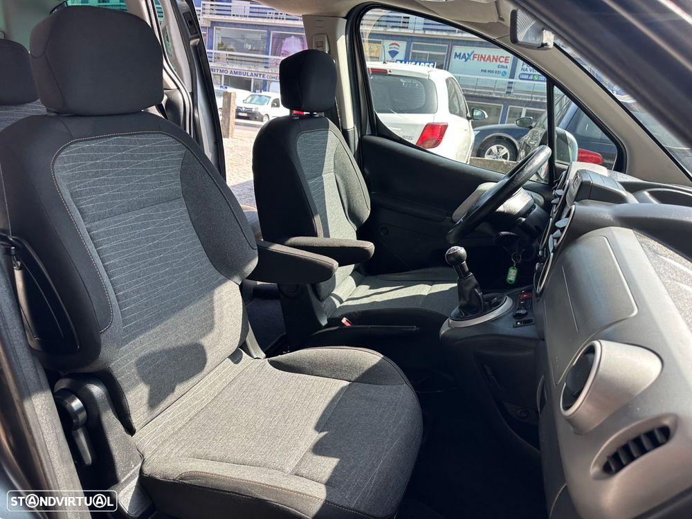 Citroën Berlingo 1.6 BlueHDi Feel 7L — fotografia 10