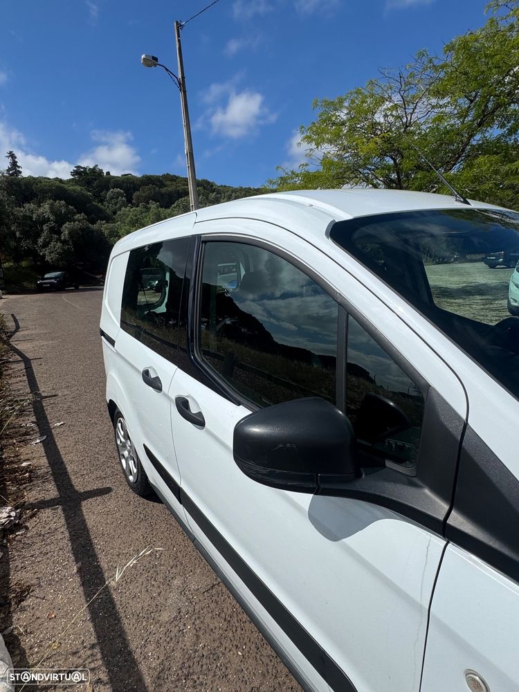 Ford Courier - 20