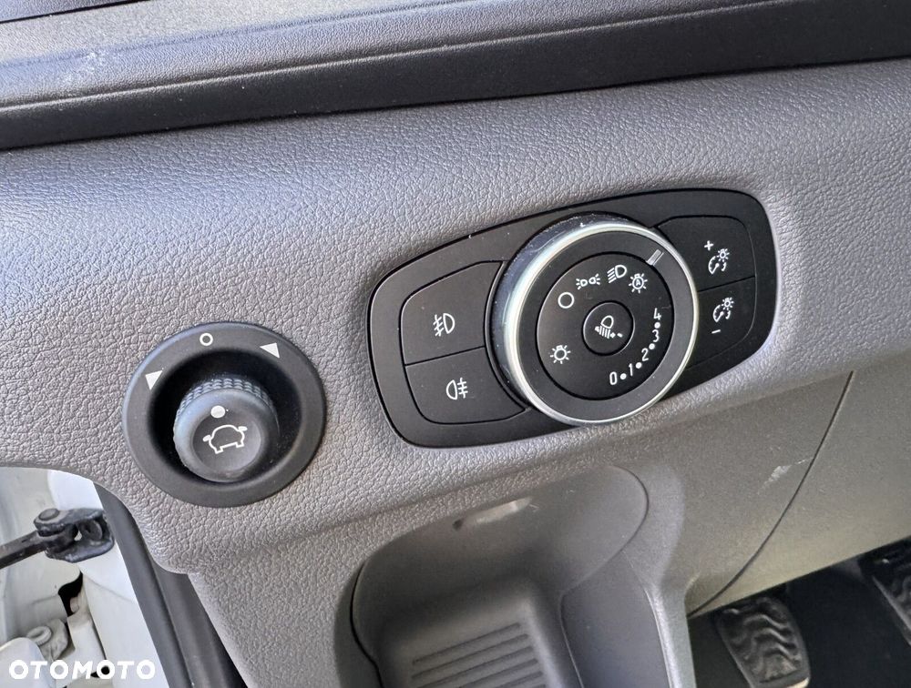 Ford transit - 28