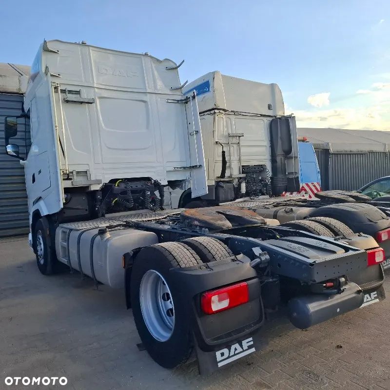 DAF XG - 9