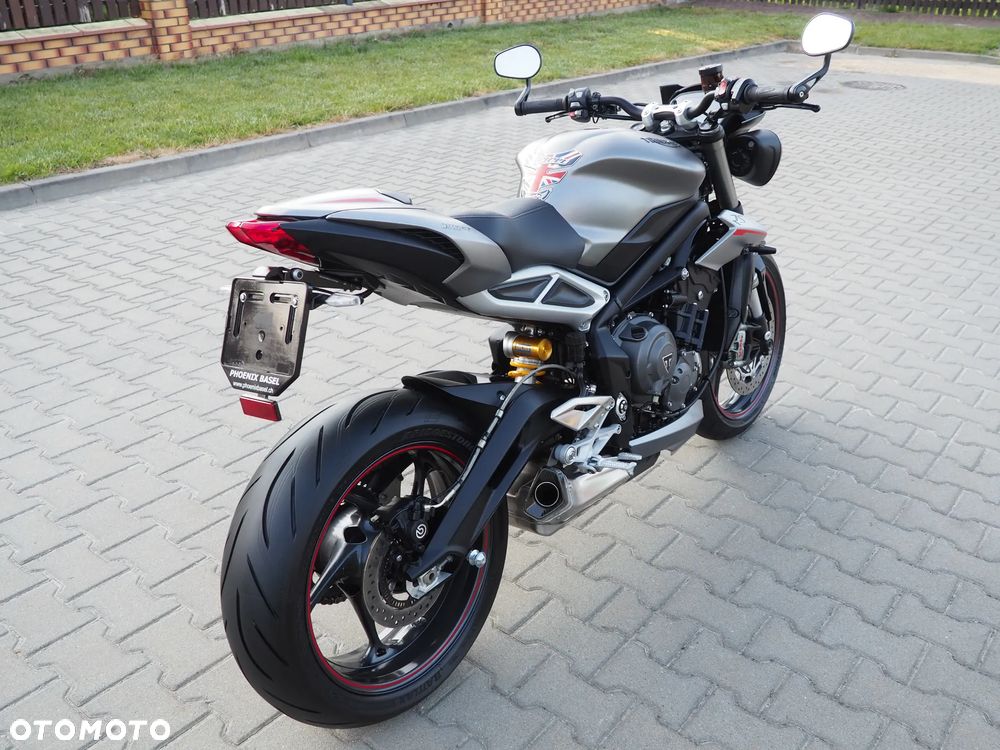 Triumph Street Triple - 37