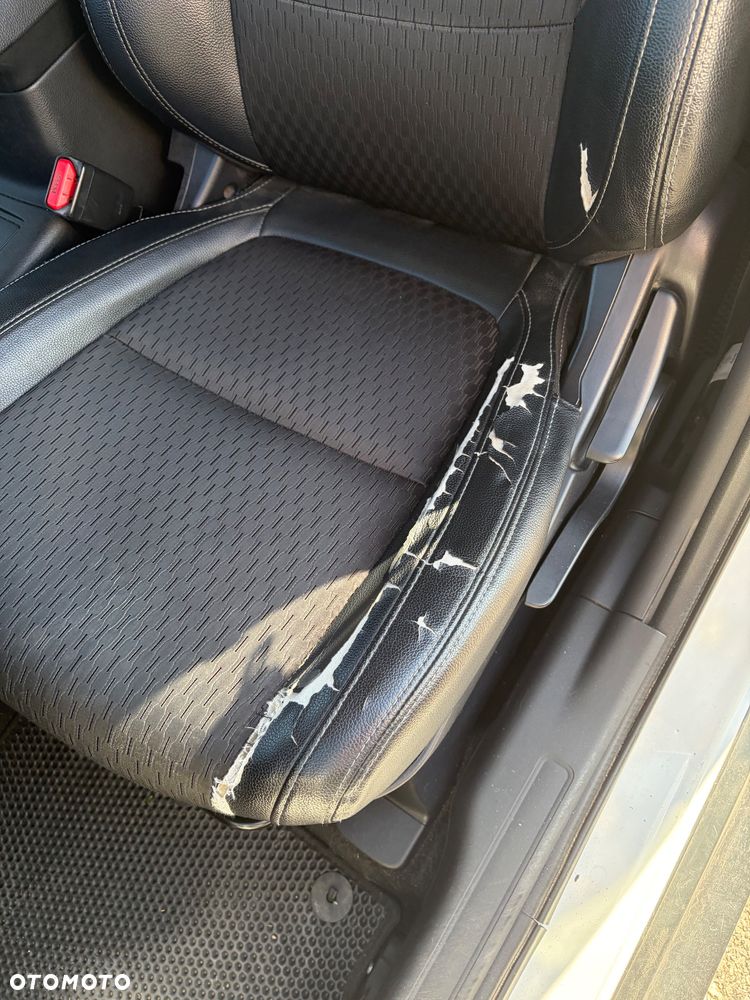 Mitsubishi Outlander 2.0 Intense + 4WD CVT - 17